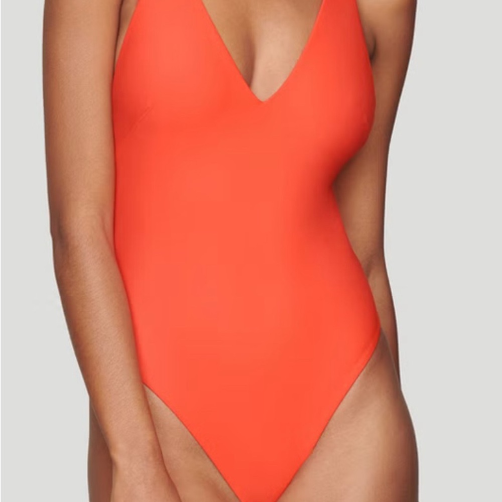 Cuup The Plunge one piece - Hibiscus color
